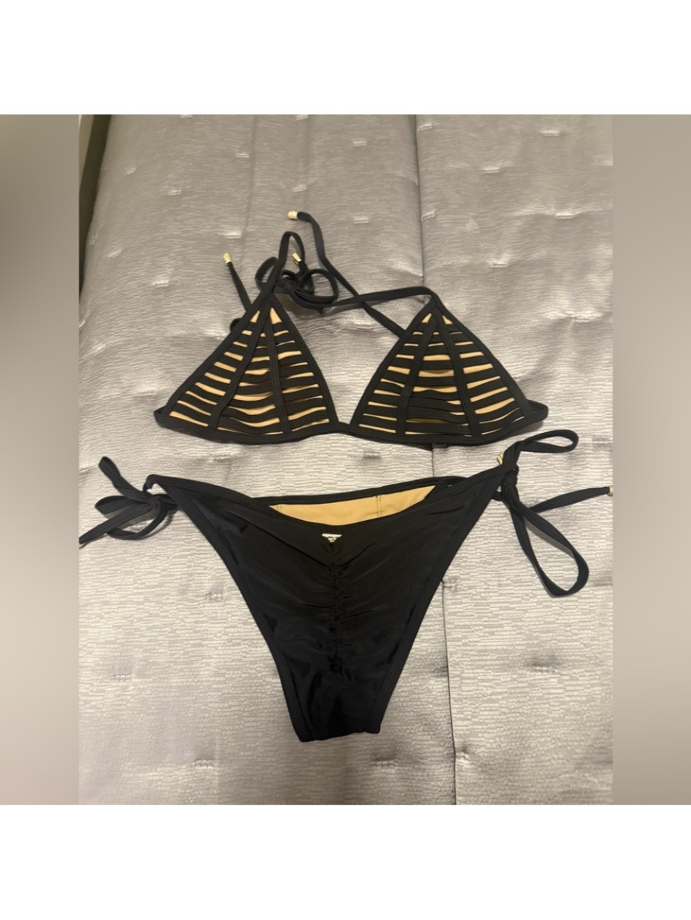 Beach Bunny Hard Summer Tie Side Bottom And Triangle Top Black - Picture 4 of 7